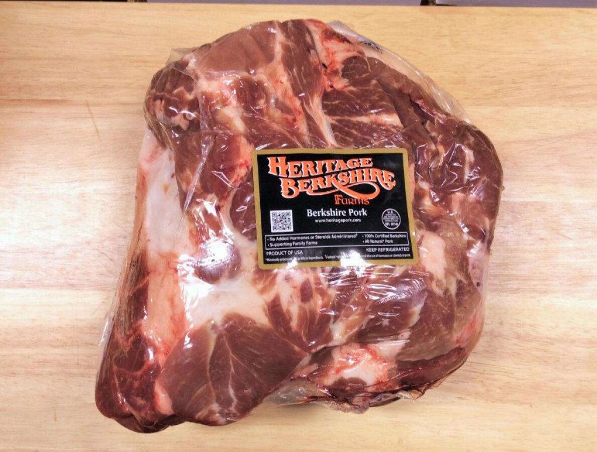 Pork, American Kurobuta, Bonelss Boston Butt, Frozen, 2x8.5#, Avg 18# Cs